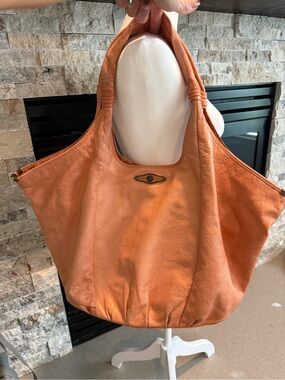Elliott Lucca Leather Tote Bag - Salmon Pink